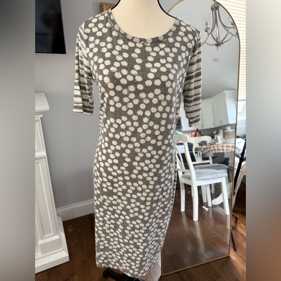 LuLaRoe Dresses & Skirts - LuLaRoe Julia White and Gray Dress